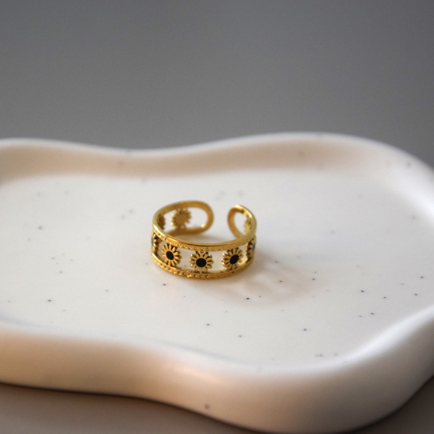 Bague fleur noire