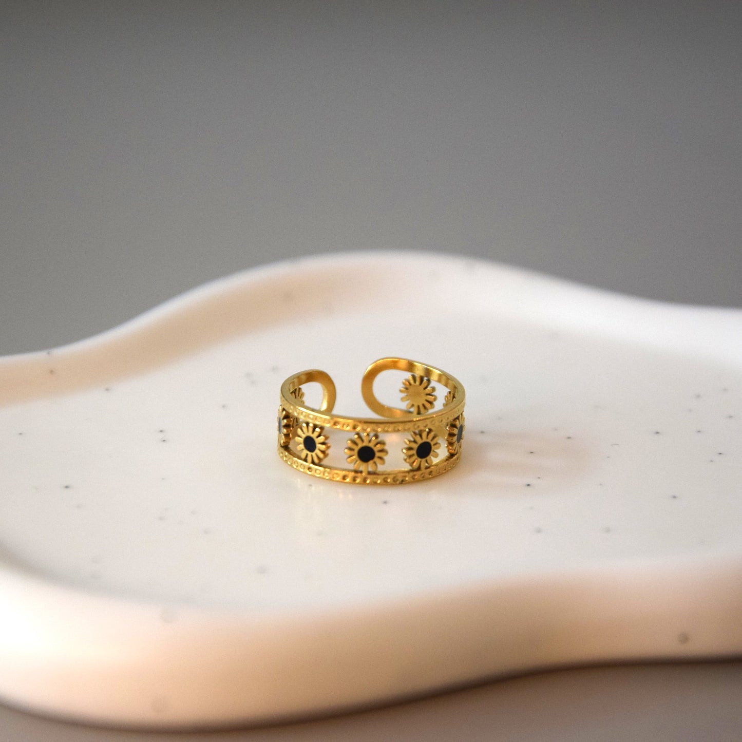 Bague fleur noire