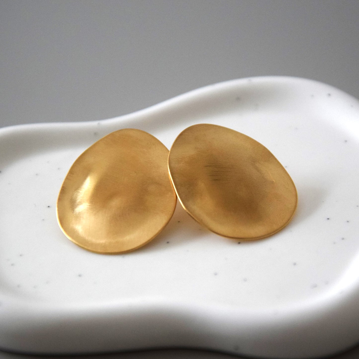 Boucle d'oreille ovale plat