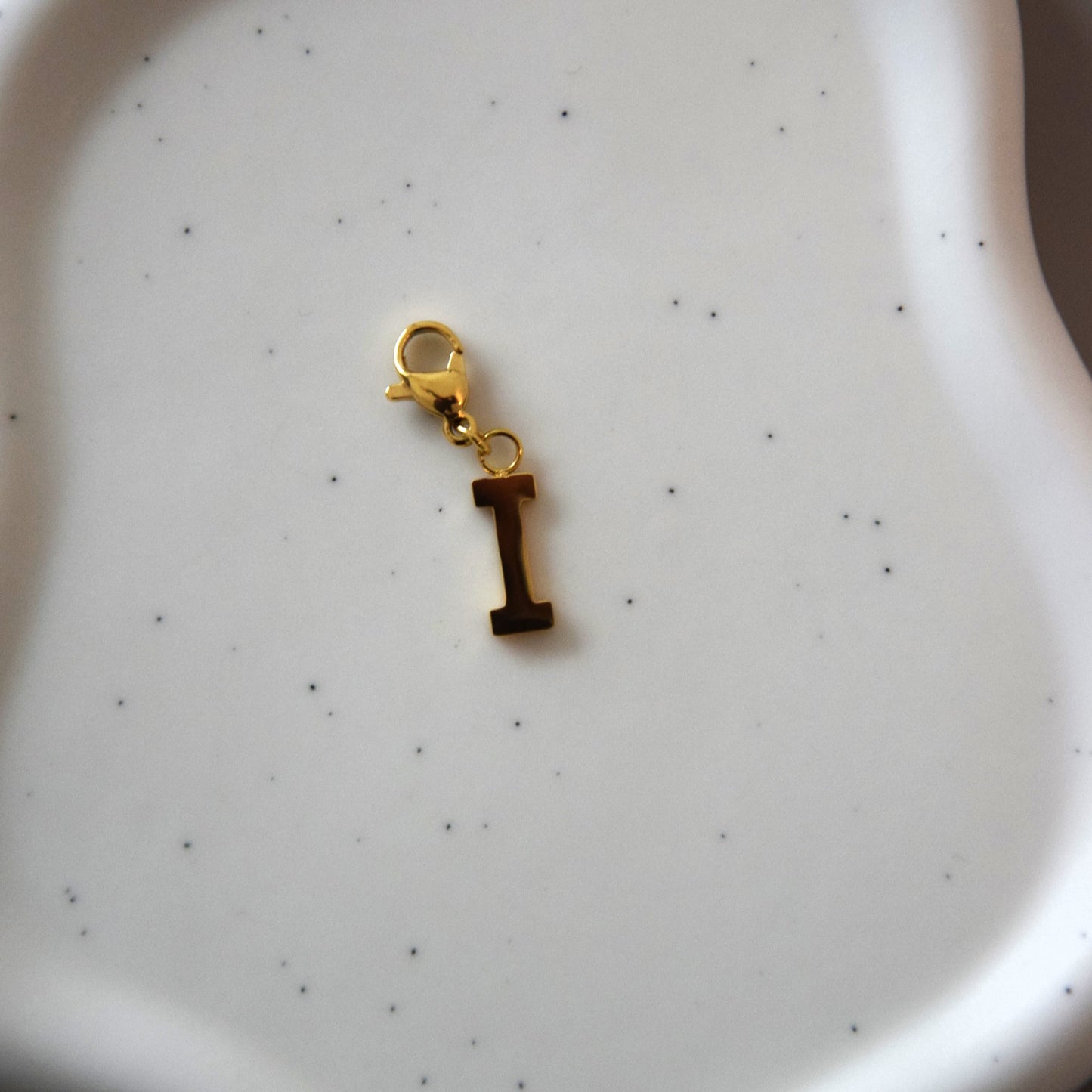 Charm lettre I