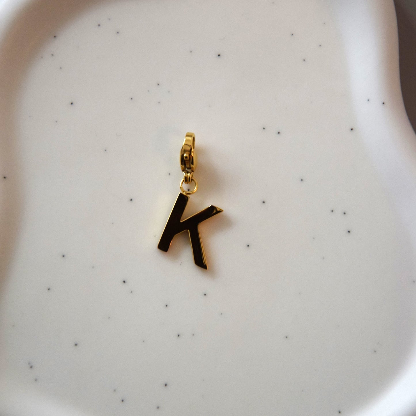 Charm lettre K