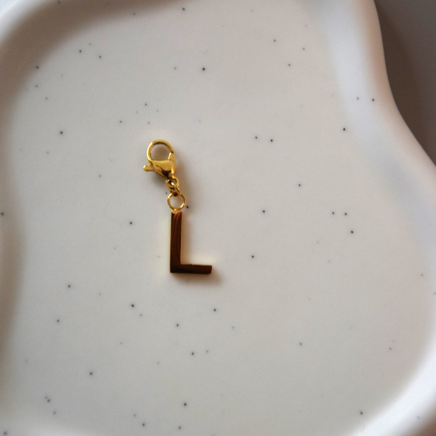 Charm lettre L